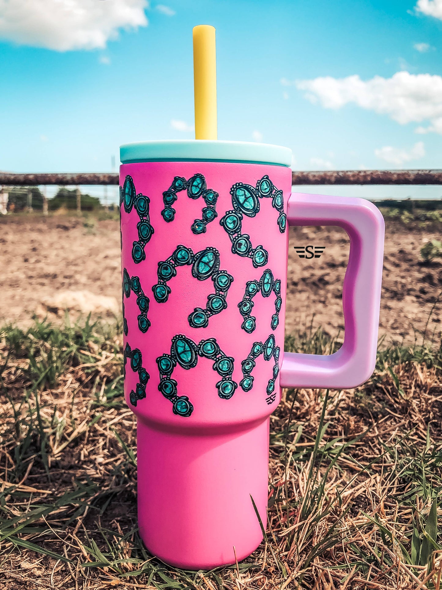 Printed 24oz Cup: Grey Hunting
