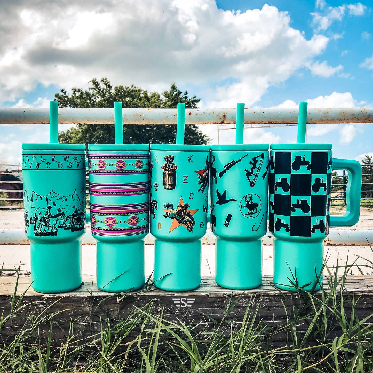 Printed 24oz Cup: Grey Hunting