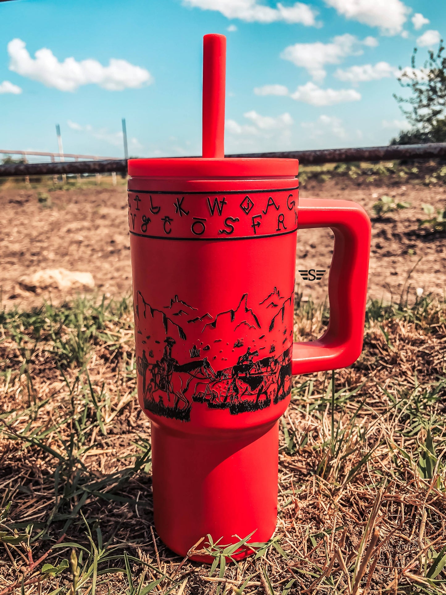 Printed 24oz Cup: Grey Hunting