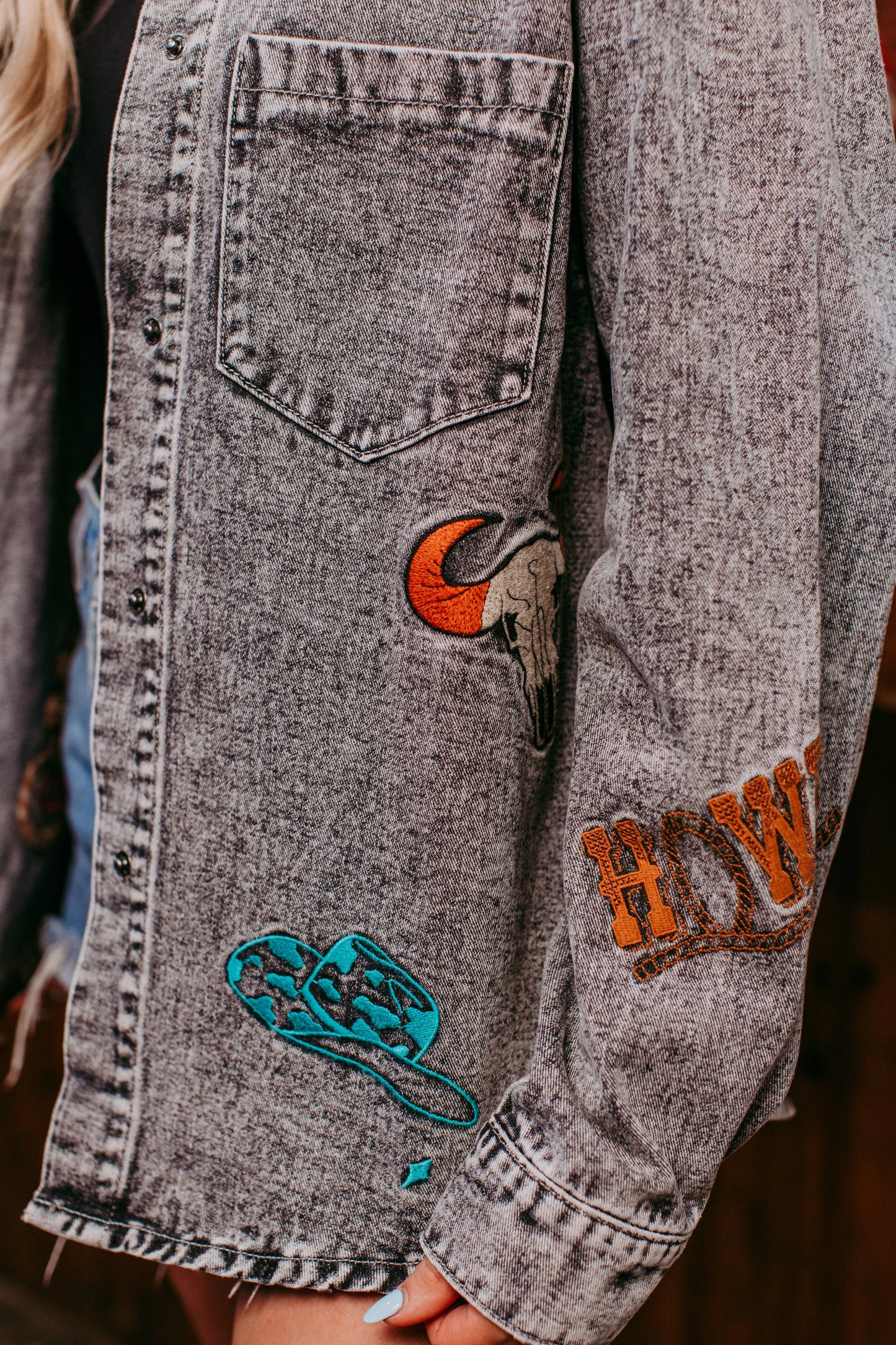 MK671J Wild West Embroidery Denim Shacket: Charcoal / S